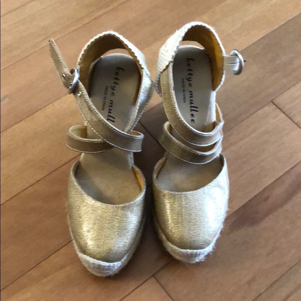 Bettye Muller Katy Espadrilles- Size 6